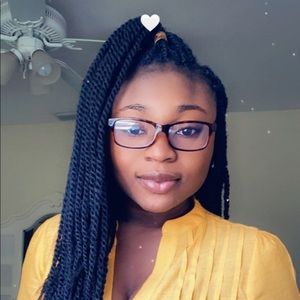 Meet your Posher, Prisca